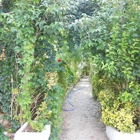 La Mesnadita 住宿加早餐酒店 *