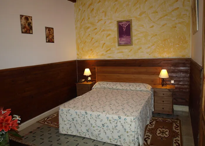 La Mesnadita Nocleg ze śniadaniem *